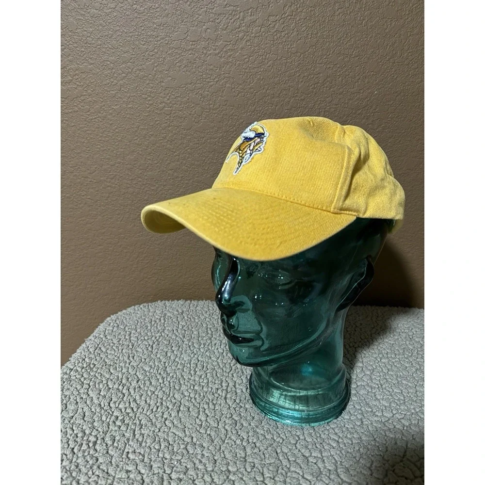 Minnesota Vikings Hat Cap hook&loop Strap back One Size Yellow Sport Specialties